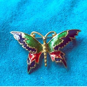 Butterfly pin